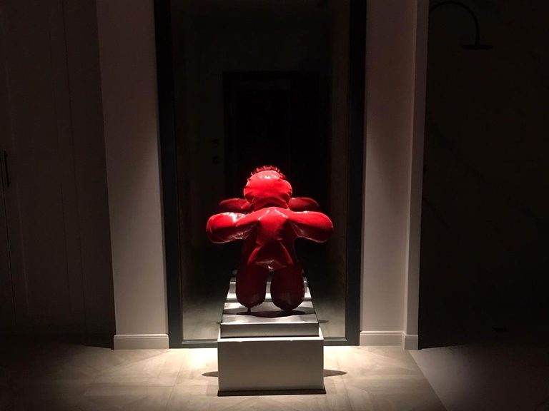 Mise en valeur d’une sculpture par éclairage d’accent