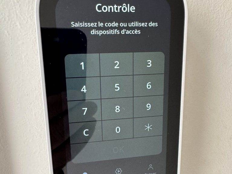 Clavier de contrôle d’accès Ajax à écran tactile